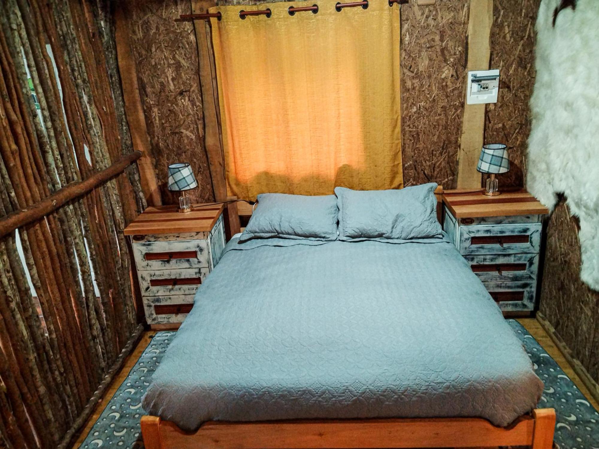 Hostal & Cabanas Luna Del Sur Cucao エクステリア 写真